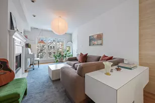 1449 W Walton St, Chicago, IL 60642 - Photo 2