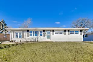 122 59th St, Willowbrook, IL 60527 - Photo 1