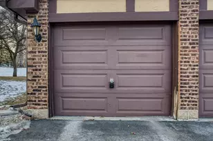 1732 Harrow Ct, Wheaton, IL 60189 - Photo 12