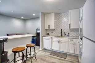 1732 Harrow Ct, Wheaton, IL 60189 - Photo 2