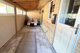 5501 Mulford St, Skokie, IL 60077 - Photo 16