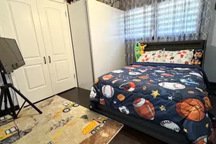 5501 Mulford St, Skokie, IL 60077 - Photo 12