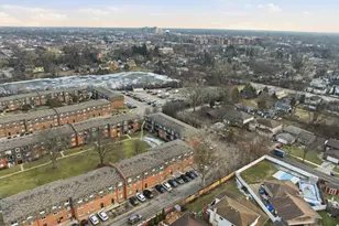 9350 Bay Colony Dr, Des Plaines, IL 60016 - Photo 20