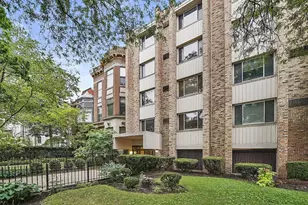 510 W Fullerton Pkwy, Chicago, IL 60614 - Photo 2