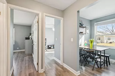 1063 Stonehedge Drive, Schaumburg, IL 60194 - Photo 18