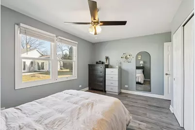 1063 Stonehedge Drive, Schaumburg, IL 60194 - Photo 20