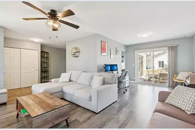 1063 Stonehedge Drive, Schaumburg, IL 60194 - Photo 10