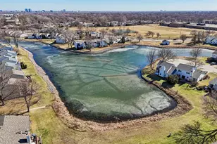 1063 Stonehedge Dr, Schaumburg, IL 60194 - Photo 28