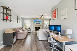 1063 Stonehedge Dr, Schaumburg, IL 60194 - Photo 12