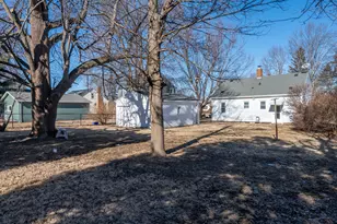 205 Sunset Ln, Mount Morris, IL 61054 - Photo 2