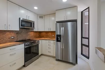[Address not provided], Chicago, IL 60657 - Photo 8