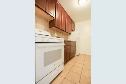 1055 W Catalpa Avenue #402, Chicago, IL 60640 - Photo 2