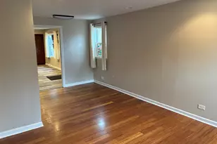 127 Hickory Rd, Oakwood Hills, IL 60013 - Photo 8