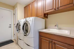 1800 Amberley Ct, Lake Forest, IL 60045 - Photo 34