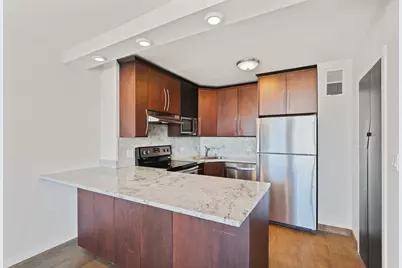 1360 N Sandburg Terrace #2908, Chicago, IL 60610 - Photo 12