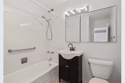 1360 N Sandburg Terrace #2908, Chicago, IL 60610 - Photo 8