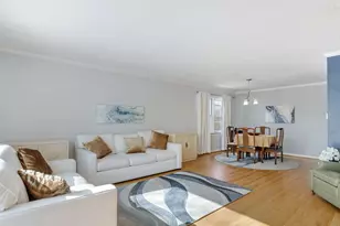 3334 Wilder St, Skokie, IL 60076 - Photo 2