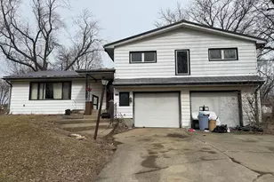 3855 E Chestnut St, Kankakee, IL 60901 - Photo 2