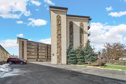 4572 N Milwaukee Avenue #5H, Chicago, IL 60630 - Photo 2