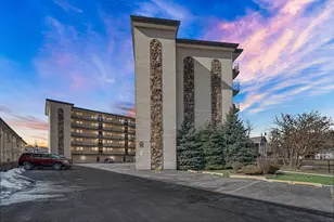 4572 N Milwaukee Ave, Chicago, IL 60630 - Photo 1