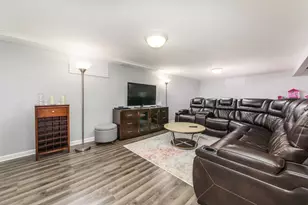 475 Amherst Ave, Des Plaines, IL 60016 - Photo 18