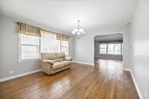 5429 N Kimball Ave, Chicago, IL 60625 - Photo 4