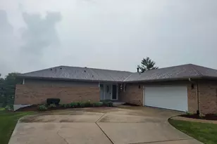 9836 Circle Pkwy, Palos Park, IL 60464 - Photo 1