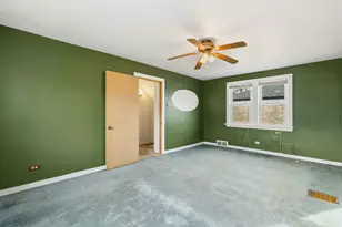 5722 W Grover St, Chicago, IL 60630 - Photo 20