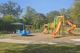 8440 W 95th St, Hickory Hills, IL 60457 - Photo 14