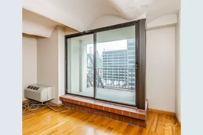 345 N Canal Street #1307, Chicago, IL 60606 - Photo 6