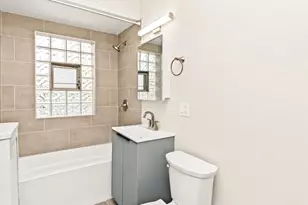 6940 W Medill Ave, Chicago, IL 60607 - Photo 16