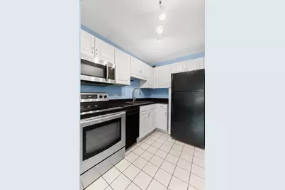 2728 N Hampden Court #301, Chicago, IL 60614 - Photo 4