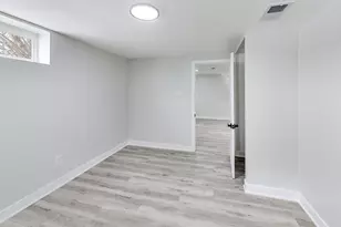 2431 Ernst St, Franklin Park, IL 60131 - Photo 10