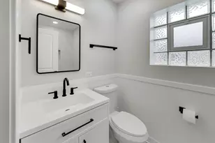 2431 Ernst St, Franklin Park, IL 60131 - Photo 4