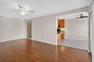 940 E Old Willow Rd, Prospect Heights, IL 60070 - Photo 10