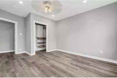 2950 W Waveland Avenue #1, Chicago, IL 60618 - Photo 8