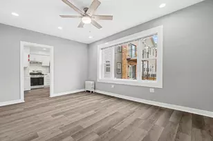 2950 W Waveland Ave, Chicago, IL 60618 - Photo 14