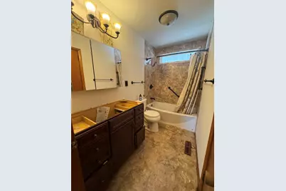 6411 Londonderry Drive, Cary, IL 60013 - Photo 8