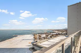 5757 N Sheridan Rd, Chicago, IL 60660 - Photo 16