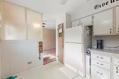 215 E Lincoln Avenue, Glendale Heights, IL 60139 - Photo 10