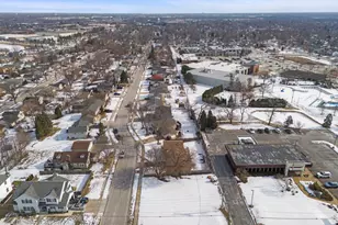 215 E Lincoln Ave, Glendale Heights, IL 60139 - Photo 24