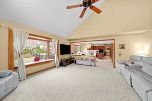 18 Newgate Ave, Naperville, IL 60565 - Photo 10