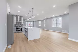 3548 Clinton Ave, Berwyn, IL 60402 - Photo 12