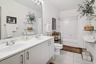 130 S Canal Street #323, Chicago, IL 60606 - Photo 16