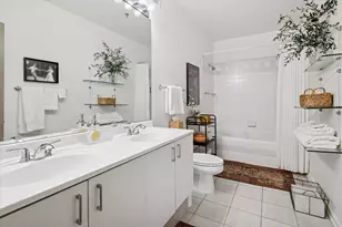 130 S Canal St, Chicago, IL 60606 - Photo 16