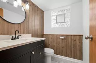 9237 S 77th Ave, Hickory Hills, IL 60457 - Photo 24