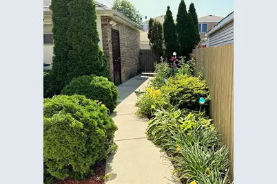 5940 N Bernard Street, Chicago, IL 60659 - Photo 26