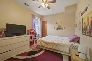 5940 N Bernard St, Chicago, IL 60659 - Photo 6