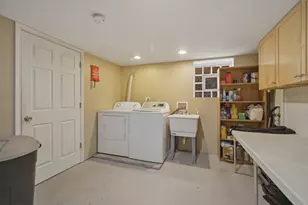 5940 N Bernard St, Chicago, IL 60659 - Photo 18