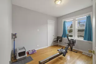 5940 N Bernard St, Chicago, IL 60659 - Photo 14